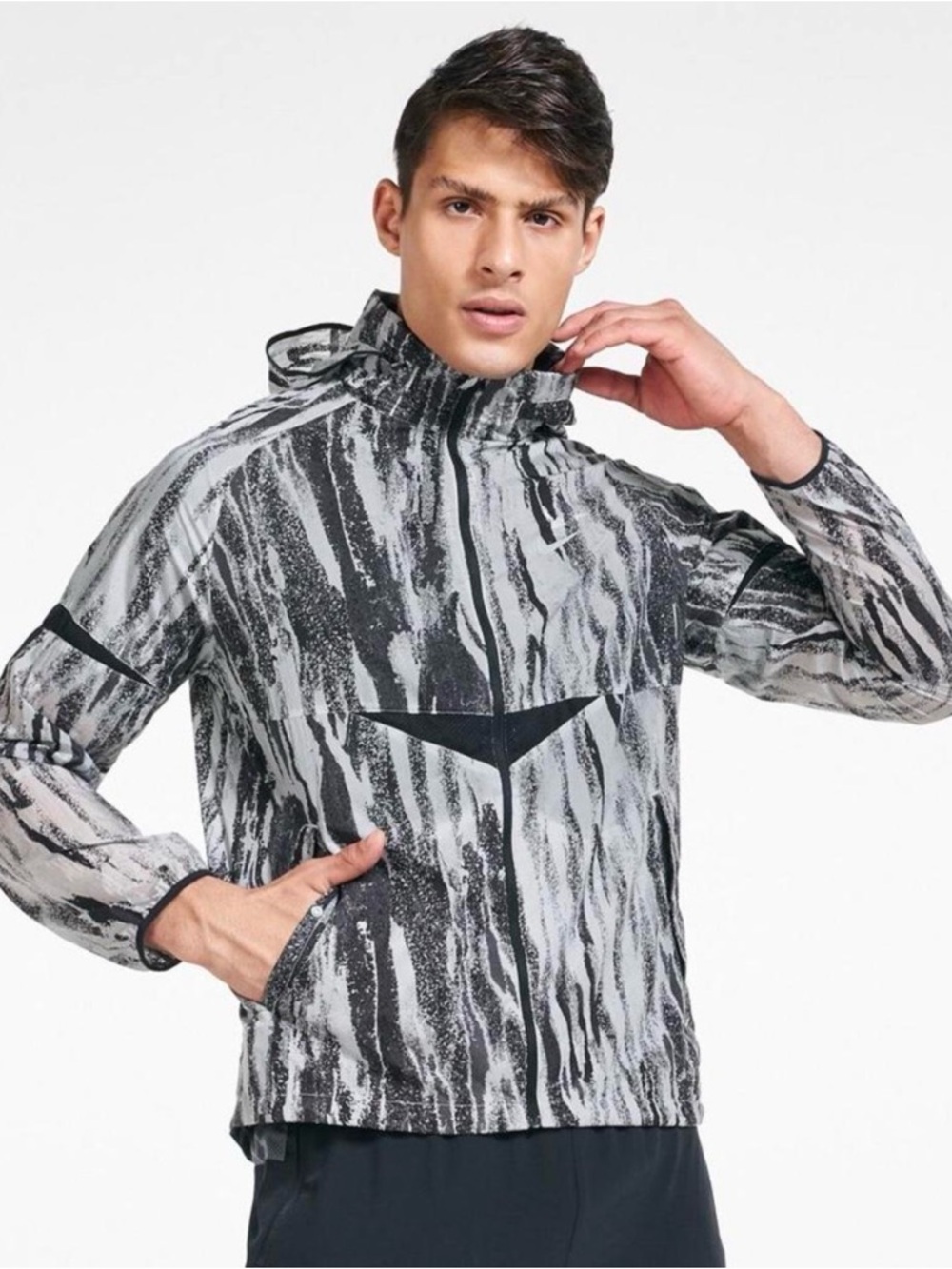 Nike Men's Black & Gray Graphic Windbreaker Jacket
